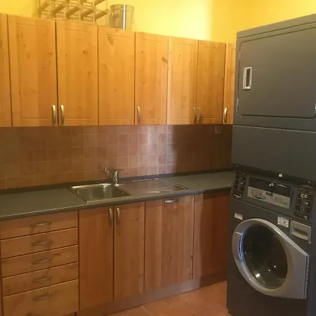 Cb Rooms/bed&soup Bed & Breakfast